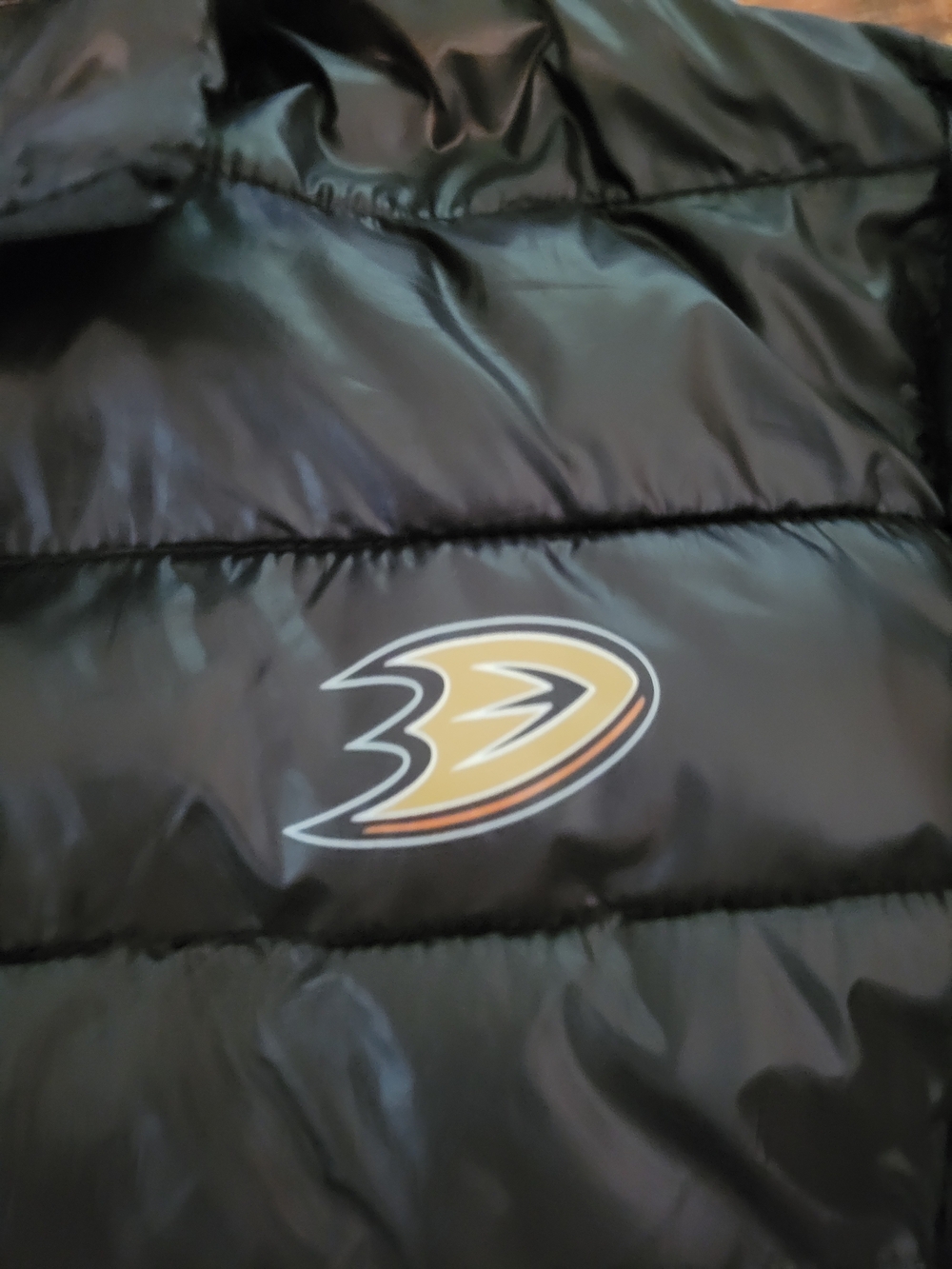 NHL Branded Fanatics Anaheim Ducks Hockey Men's Black Puffer Jacket